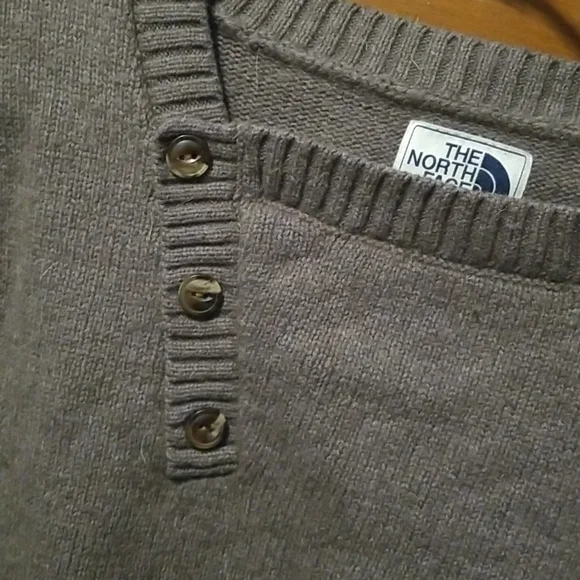 The North Face Sweater - Picture 3 of 5